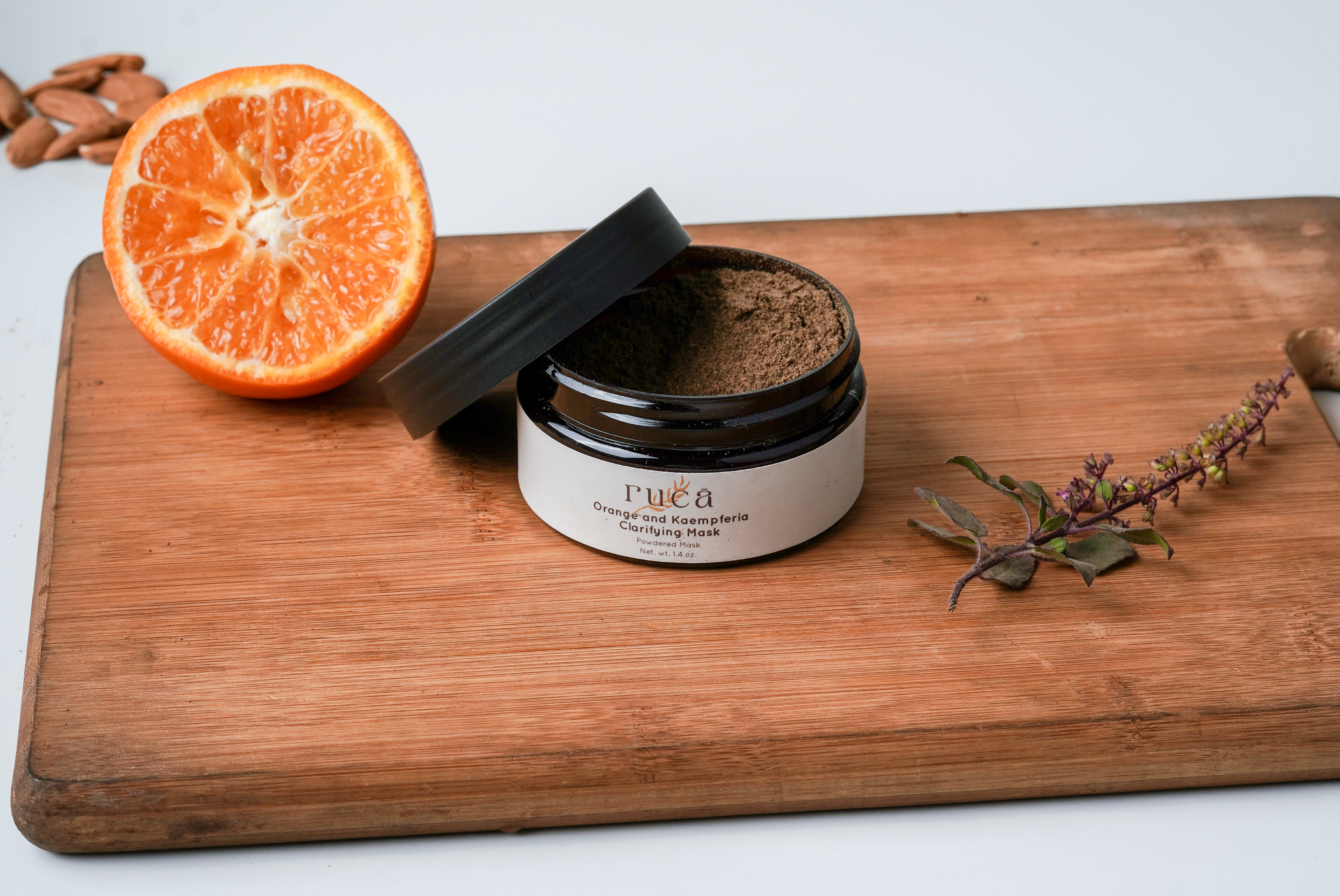 Orange and Kaempferia Clarifying Mask